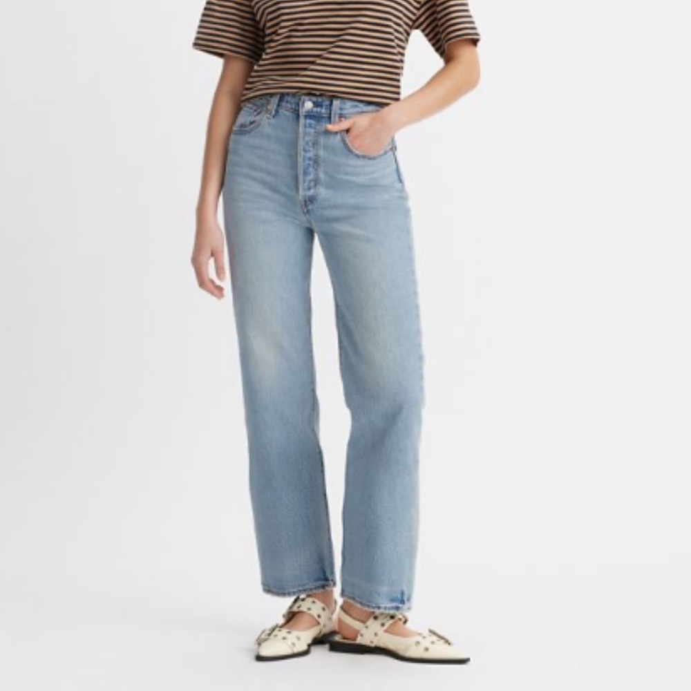 Levi’s Ribcage Straight